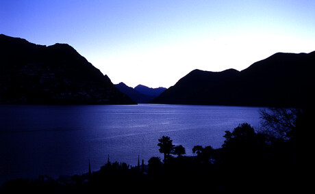 Lugano, Blauwe uurtje
