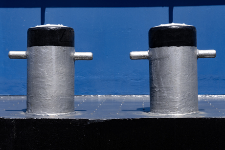 Bolders in blauw.