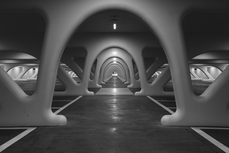 Parkeer garage Station Mons 