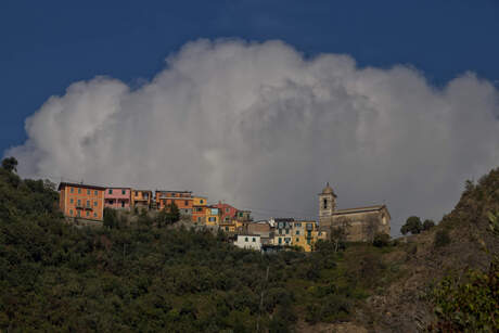 San Bernardino en de wolk