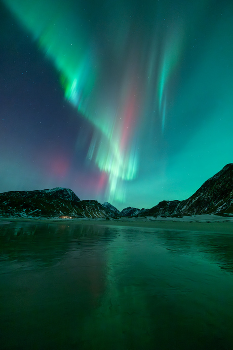 Wide angle northern lights 