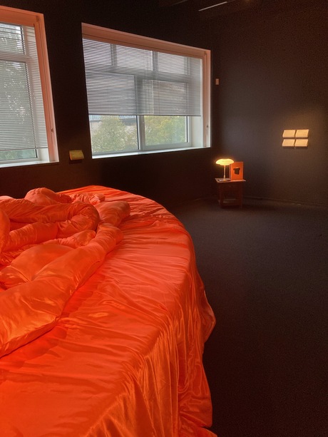 Oranje bed