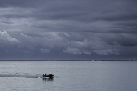 Lekker varen op het IJsselmeer.