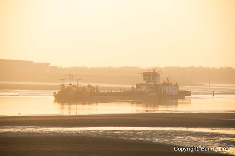 Baggerschip in De Mokbaai
