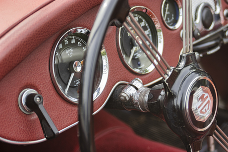 1959 MG-A dashboard