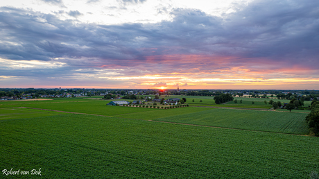 Zonsondergang na stormachtige woensdag