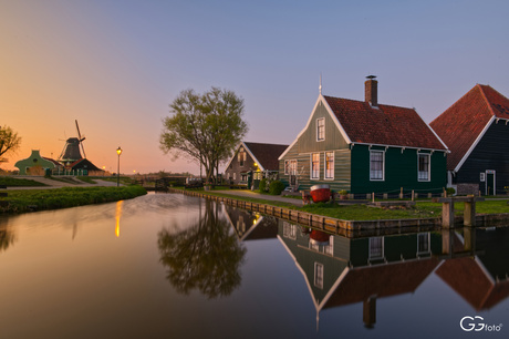 Zaanse Schans bij zonsondergang