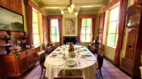 Dining room.