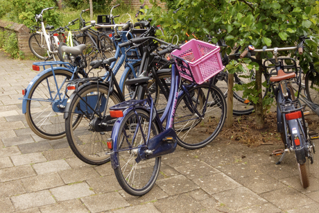 fietsen in de straat