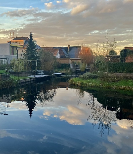 Wolken in het water