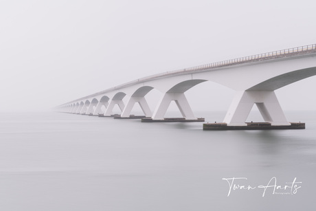 Zeelandbrug in de mist