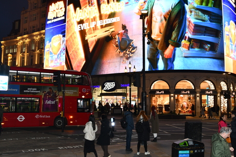 Piccadilly circus 