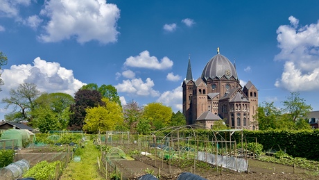 Volkstuin bij koepelkerk in Lierop