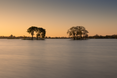 Zonsopkomst op een koude lenteochtend