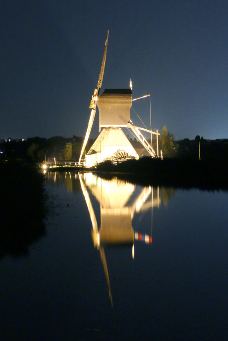 verlichte molen kinderdijk