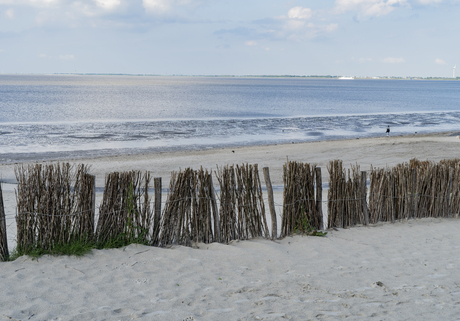 Strand van Delfzijl   aan de Eems