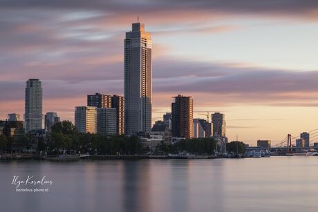 Zalmhaventoren at sunrise
