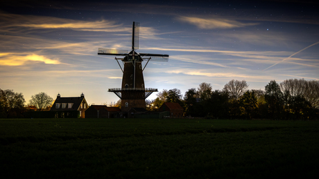 Sterrenhemel aan de molen.. 