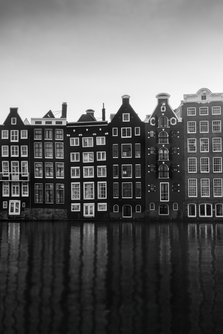 Dansende huizen, Amsterdam