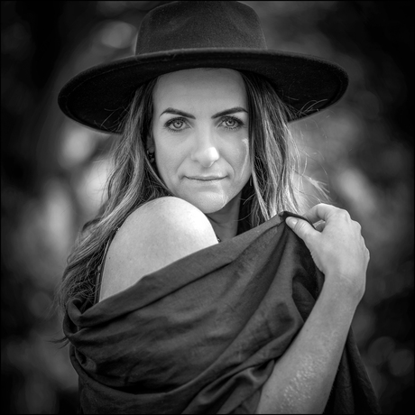 Portret Esmee zwart-wit