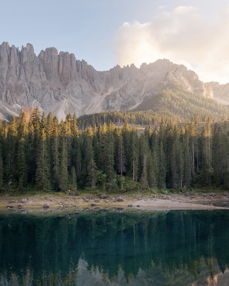 Lago di Carezza, Dolomieten