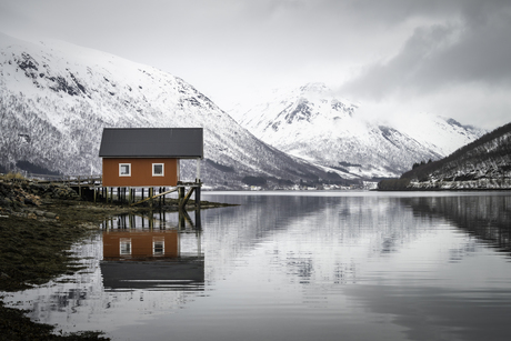 Lonesome Boathouse