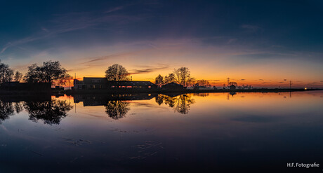 zonsondergang bij Akkrum Friesland.