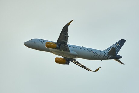 Start Airbus A320-200 Vueling