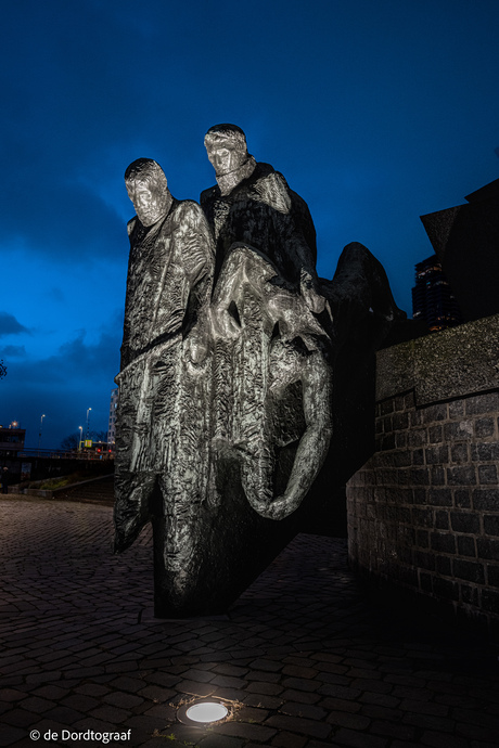 40-45,  Herdenk Koopvaardij.