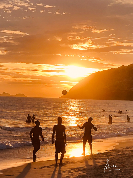 Strandvoetbal