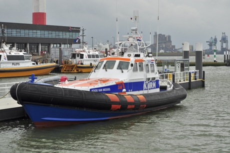 Loodsboten en reddingsboot