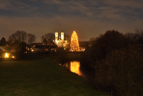 Basiliek St. Odiliënberg in kerstsfeer.