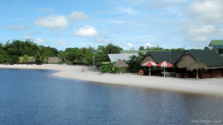 Palmbomen, witte stranden en Parbo bier