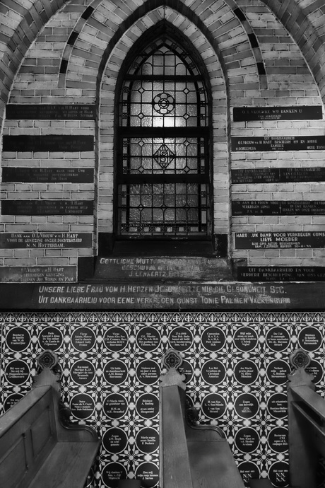 Devotietegels (B&W). 