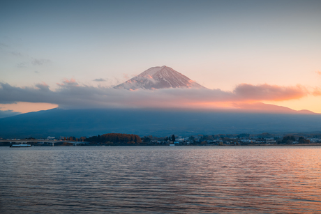 Zonsondergang bij Mount Fuji