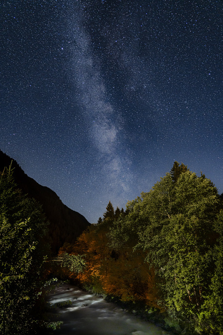Melkweg boven de rivier - Stubaital