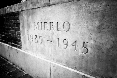 War cemetery Mierlo