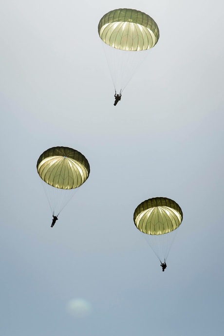 parachutisten