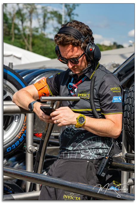 Invicta Racing - Hungaroring 2025 - Werkzaamheden in de Paddock F2