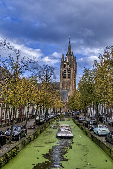 De scheve toren van Delft (of ook wel Scheve Jan genoemd).