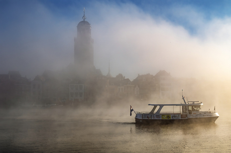 Pontje in de mist