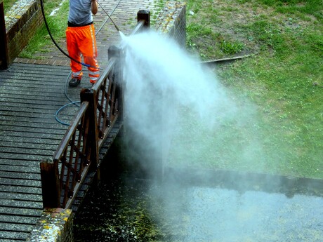 Brug schoon spuiten.