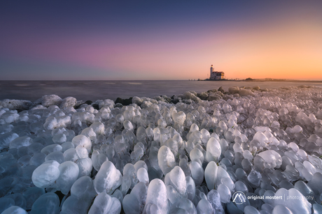IJs langs de kust...