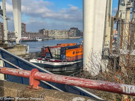Wachten op Sailing Home
