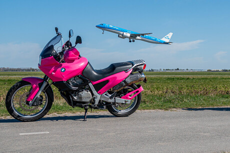 my motorcycle next to the polderbaan