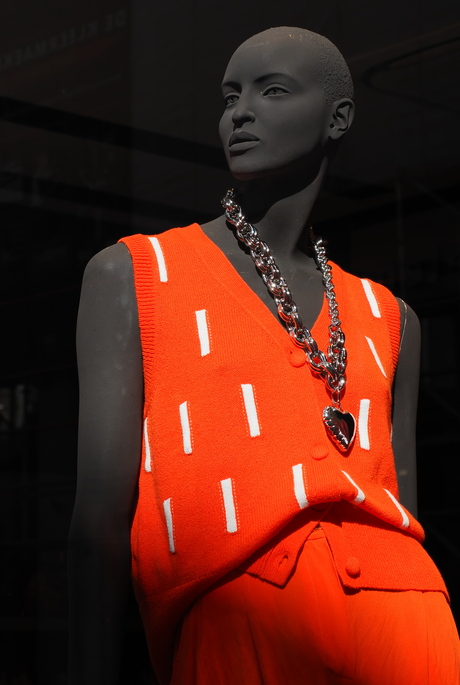 Etalagepop met brandweer mode