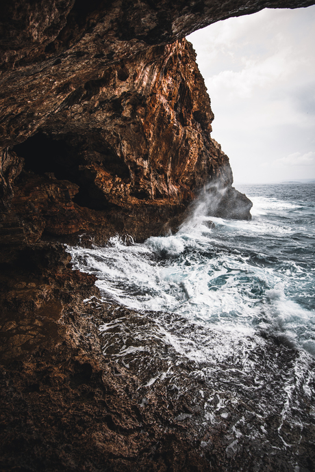 Where earth breaks & the sea answers