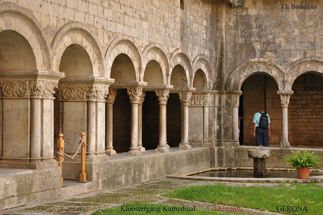 1209235500   kloostergang