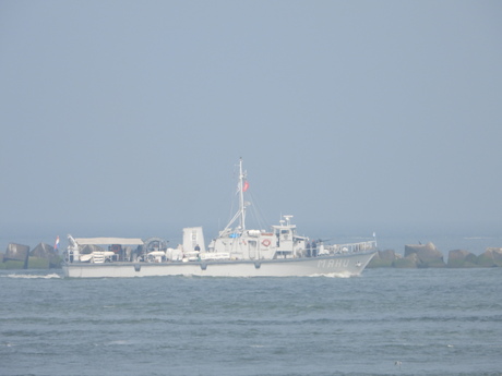 Museum schip, mijnenveger laag water