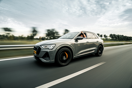 Rolling shot E-Tron Black Edition